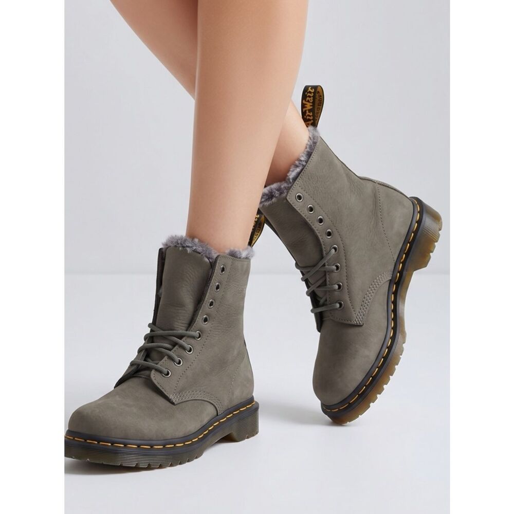 DR. MARTEN’S | NEW Serena Green Fur Lined Combat Boots Women’s Size 7 Men’s 5.5